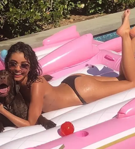 Image 2649989 from Sarah Hyland