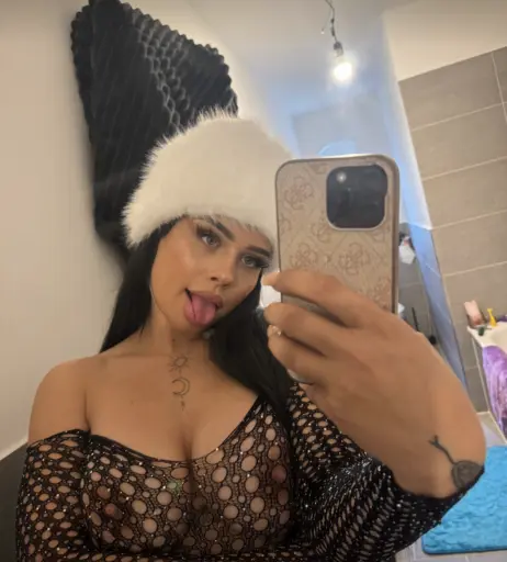 Image 2648547 from Lara Bttn