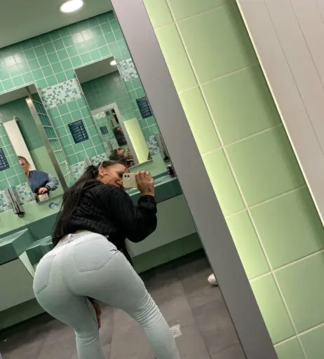 Image 263063 from Lara Bttn