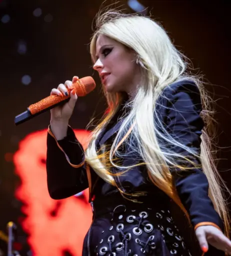Image 26240052 from Avril Lavigne