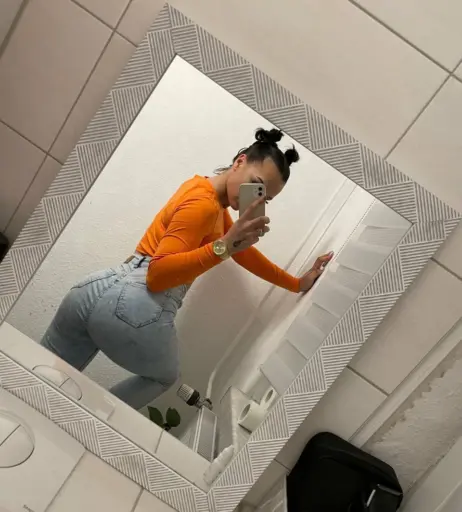 Image 261432 from Lara Bttn