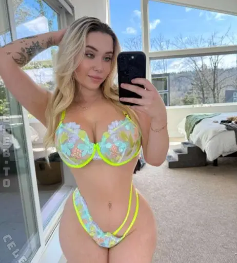 Image 26105973 from Vanessa Violet