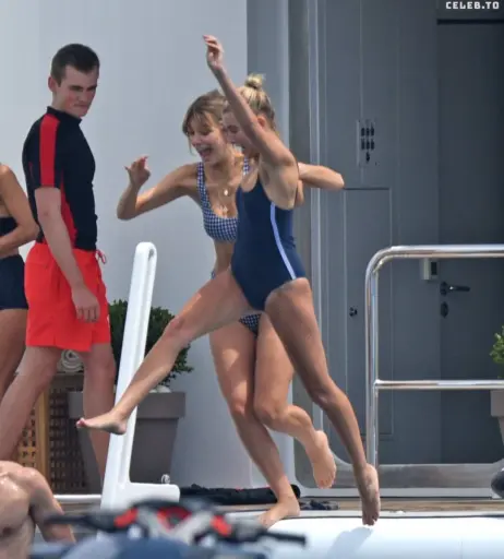 Image 2618997 from Hailey Bieber