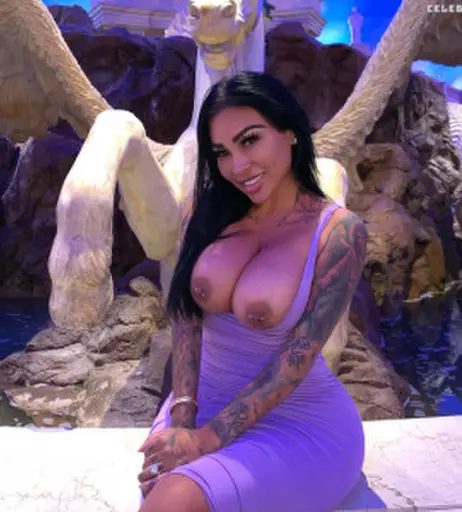 Image 26078466 from Brittanya Razavi
