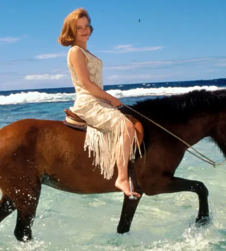 Image 26014766 from Gillian Anderson