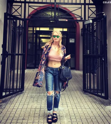 Image 2747302 from Leven Rambin