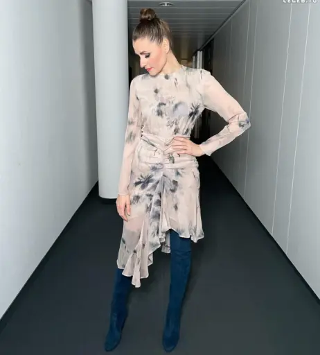 Image 2743727 from Bella Lesnik