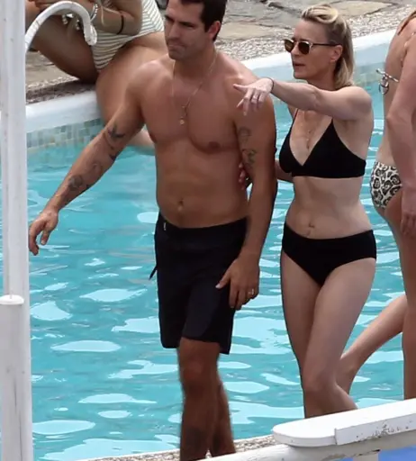 Image 2739838 from Robin Wright