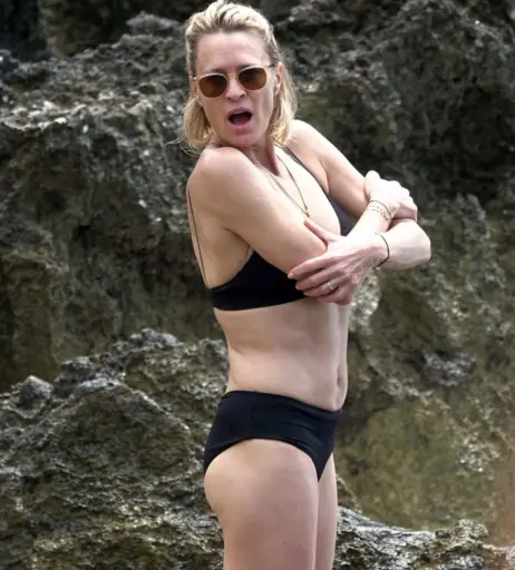 Image 2739790 from Robin Wright