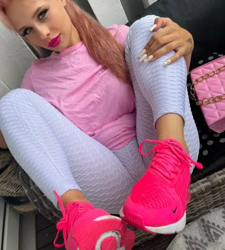 Image 272542 from Lara Bttn