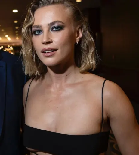 Image 2727488 from Jeanne Goursaud