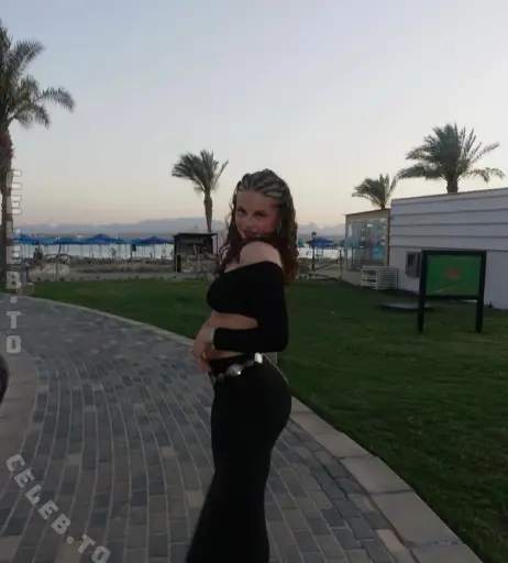 Image 27167342 from mayaa.zr