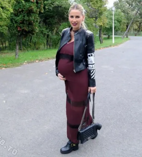 Image 27172410 from Pregnant