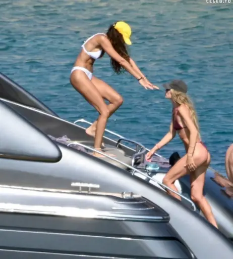 Image 2713334 from Joan Smalls