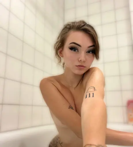 Image 2719643 from Traumwandler Allegra