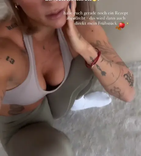 Image 2701339 from Lenaajoy