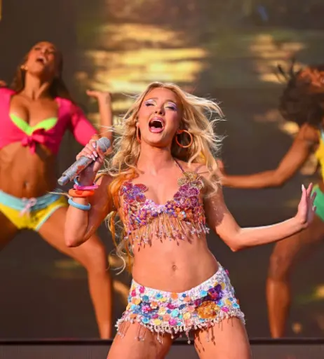 Image 27013379 from Zara Larsson