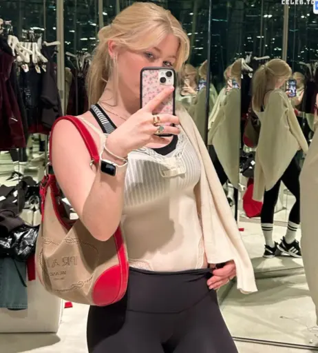 Image 2095284 from Clementine Vaughn