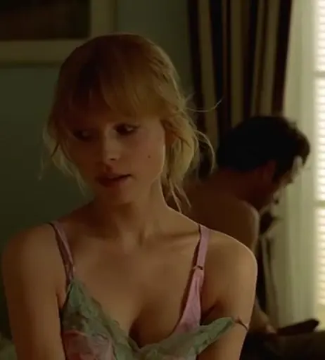 Image 2096658 from Clémence Poésy