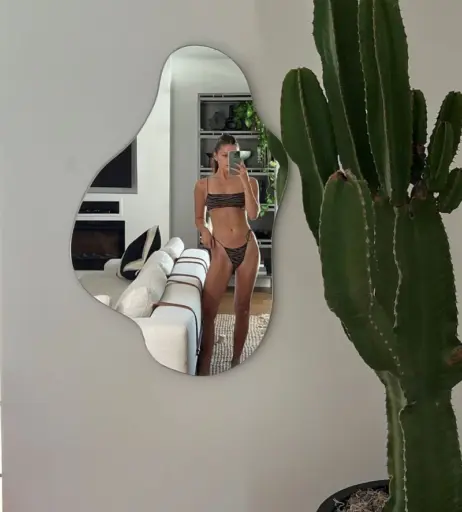 Image 2096258 from Olivia Holt