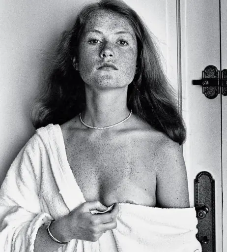 Image 2096239 from Isabelle Huppert