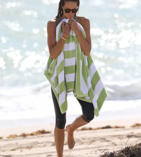 Image 2094475 from Elle MacPherson