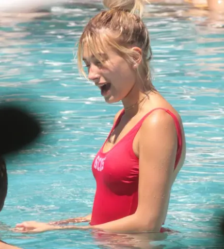 Image 2091422 from Hailey Bieber