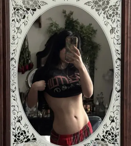 Image 20911303 from BuffGothMom