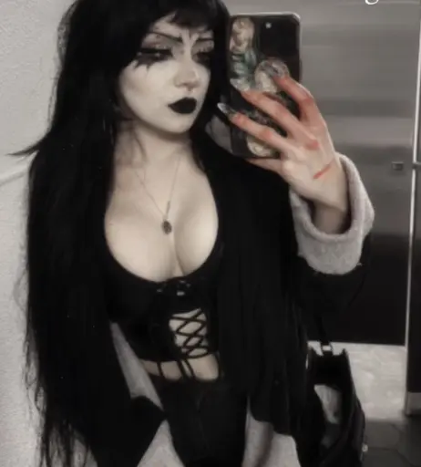 Image 20911297 from BuffGothMom