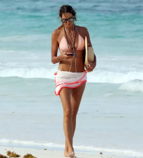 Image 2092484 from Elle MacPherson