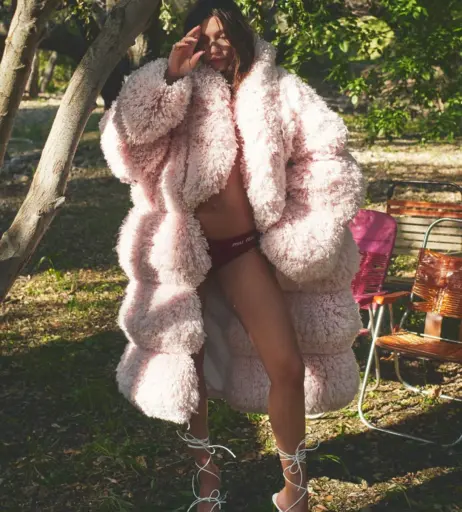 Image 2092479 from Hailey Bieber