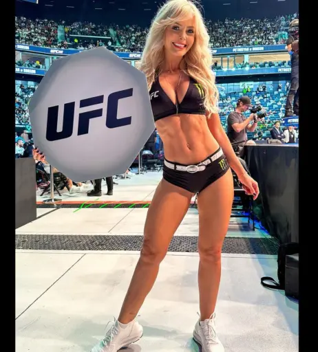 Image 20920380 from Jhenny Andrade UFC