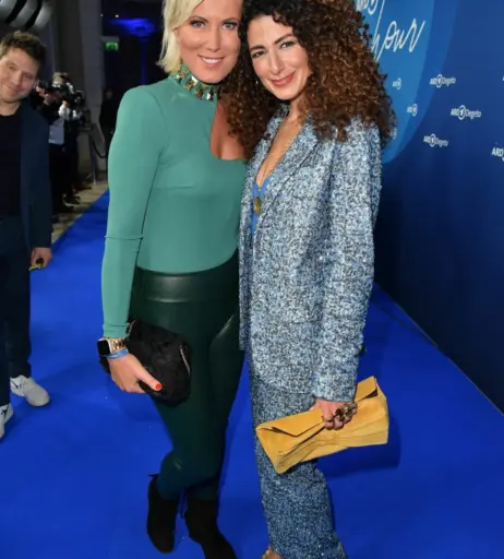 Image 2093105 from Kamilla Senjo