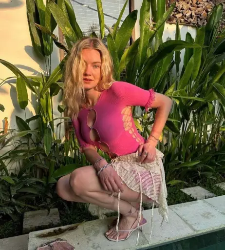 Image 2099774 from Astrid S