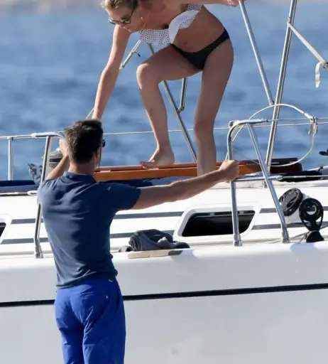 Image 2099278 from Eva Herzigová