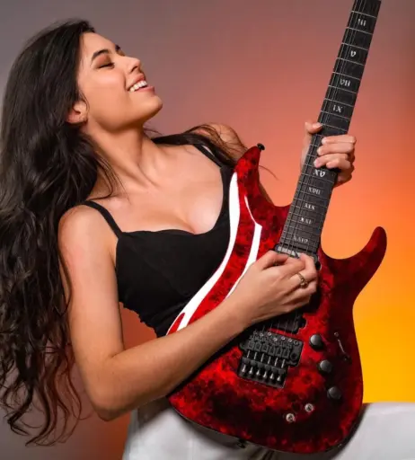 Image 2098983 from Larissa Liveir