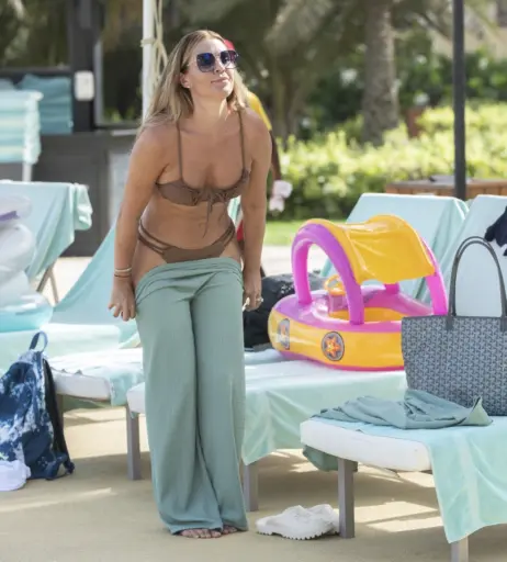 Image 2087705 from Danielle Lloyd