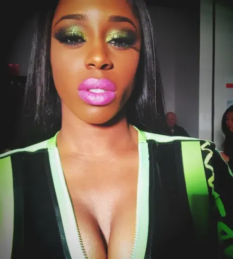 Image 2087030 from Naomi