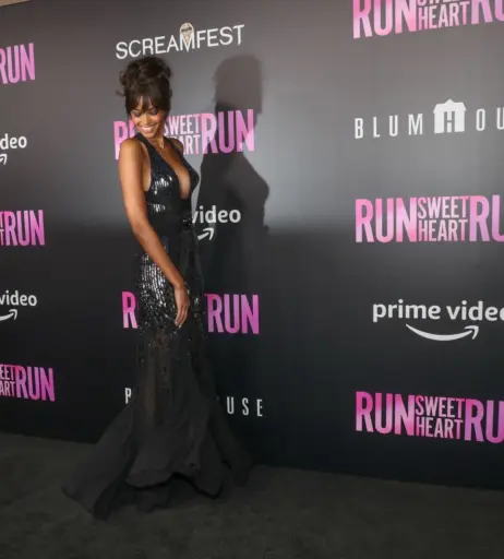 Image 2087398 from Ella Balinska