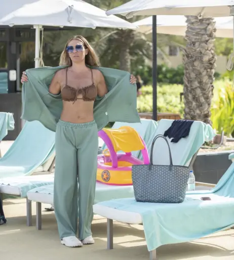 Image 2087901 from Danielle Lloyd