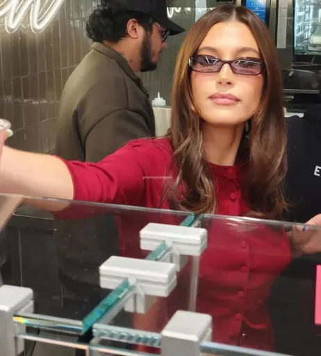 Image 2084819 from Hailey Bieber