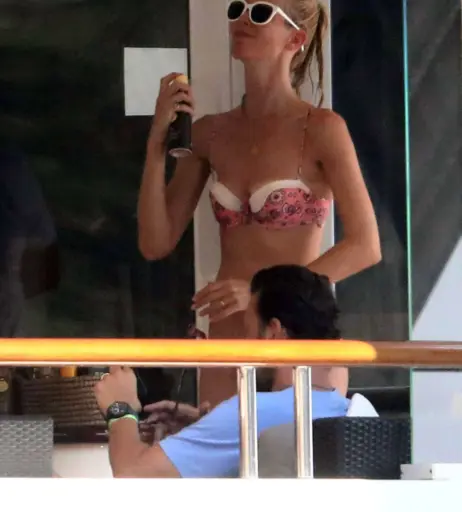Image 2082717 from Claudia Schiffer