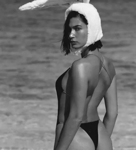 Image 2082111 from Hailey Bieber