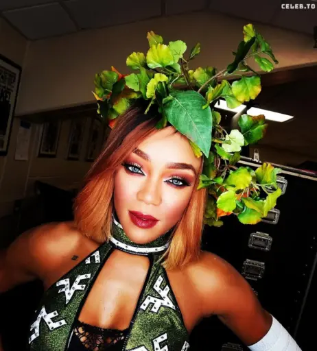 Image 2083514 from Alicia Fox