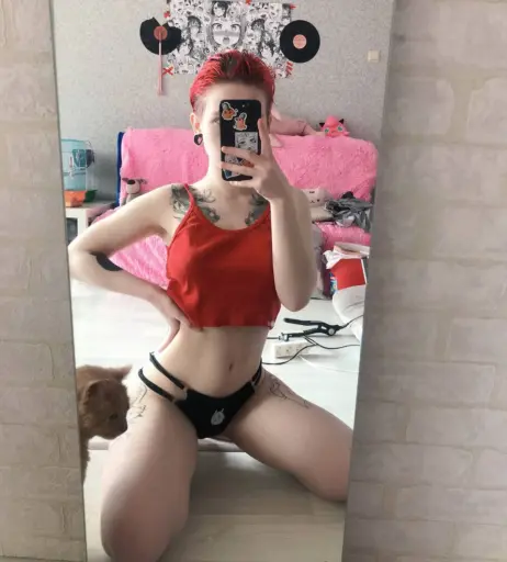 Image 20834603 from arahnaekb / chloe_glass_