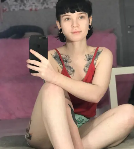 Image 20834607 from arahnaekb / chloe_glass_