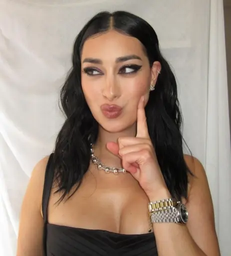 Image 2080218 from Elif