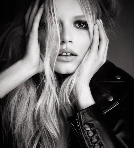 Image 2089815 from Anna Ewers