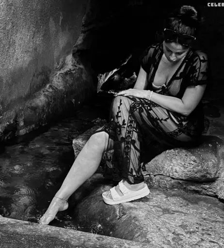 Image 2089449 from Valea Katharina Scalabrino