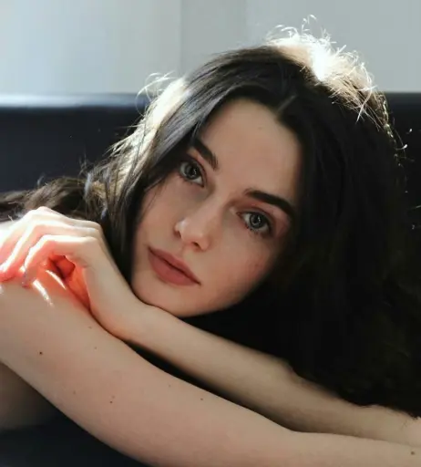 Image 2088618 from Àstrid Bergès-Frisbey